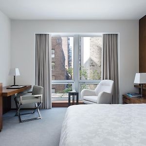 Superior City View King Bed